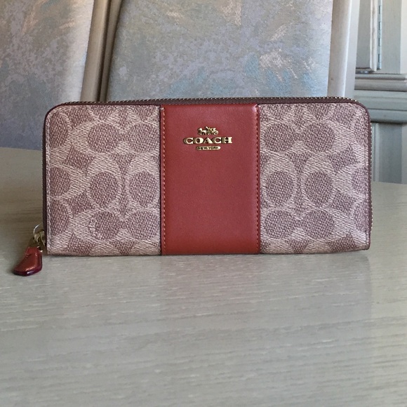 Coach Signature Tan Rust Zip Around Wallet - Picture 1 of 7